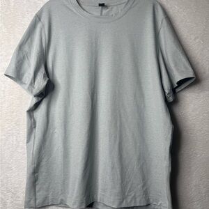 LG Light Gray Men's Short Sleeve Tee Size Large.